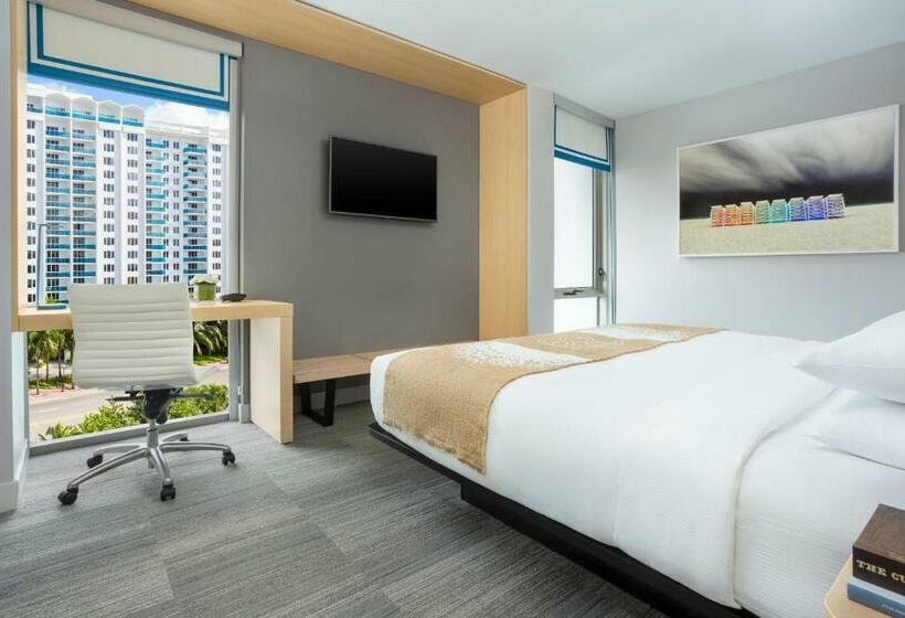 اتاق استاندارد با تخت بزرگ برای معلولان, The Gates Hotel South Beach