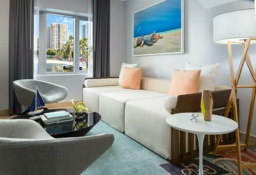 スイート, The Gates Hotel South Beach