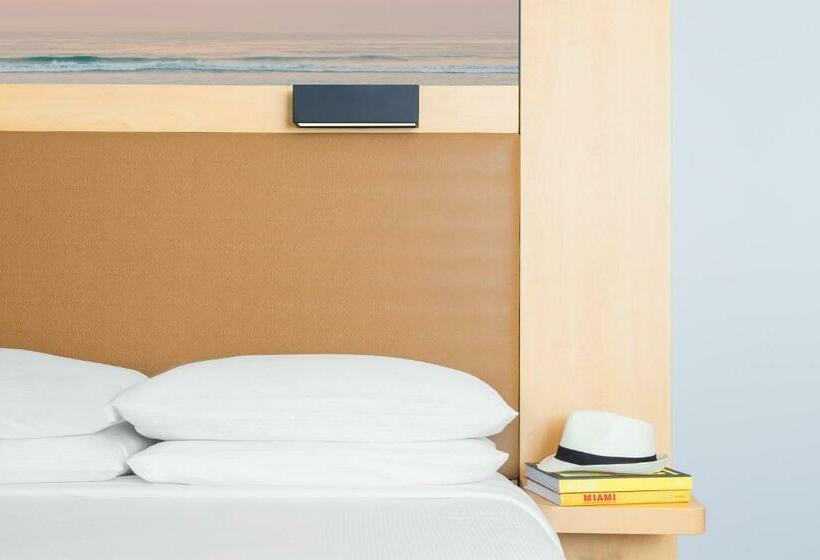 스위트, The Gates Hotel South Beach