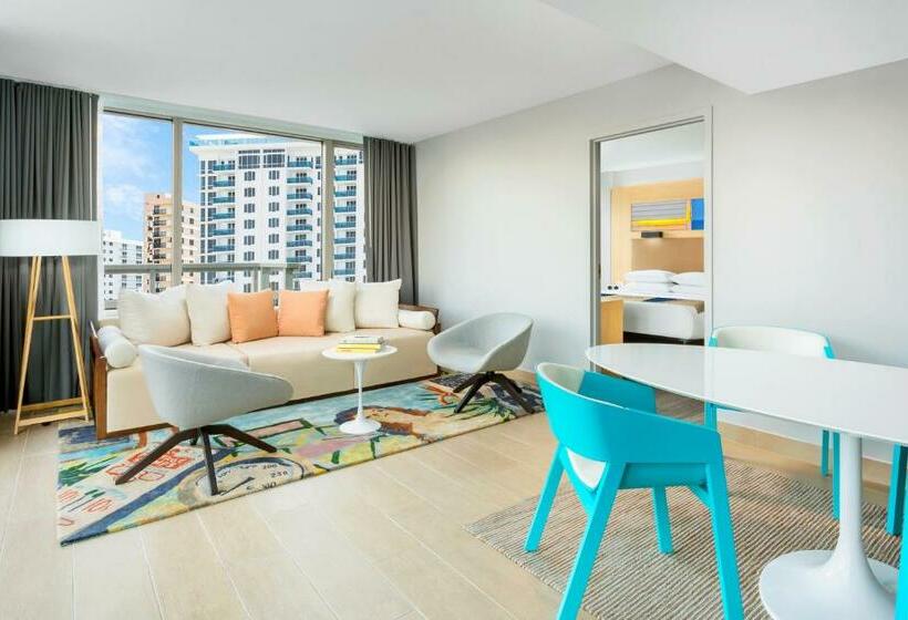 جناح سرير كينج, The Gates Hotel South Beach