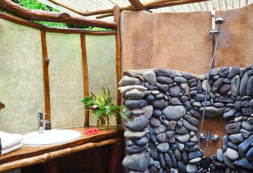 بانگلوی استاندارد, Vanira Lodge