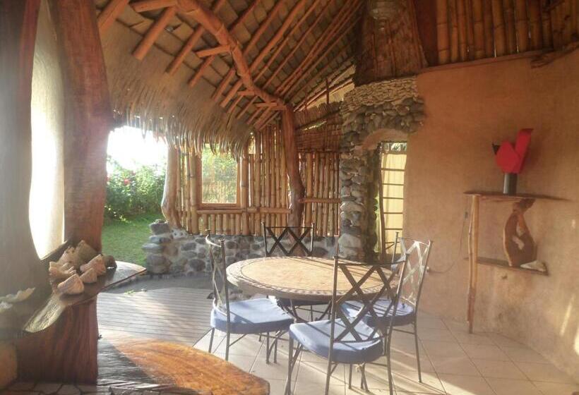 بانگلوی استاندارد, Vanira Lodge