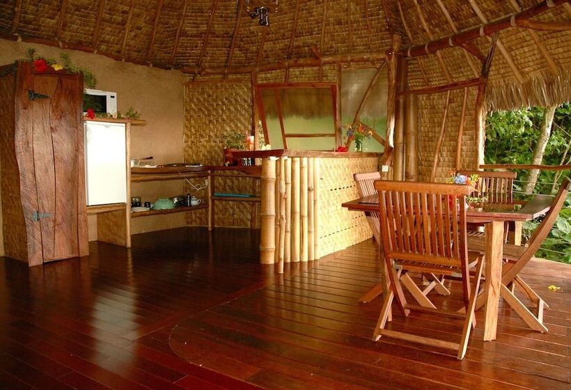 بانگلوی استاندارد, Vanira Lodge