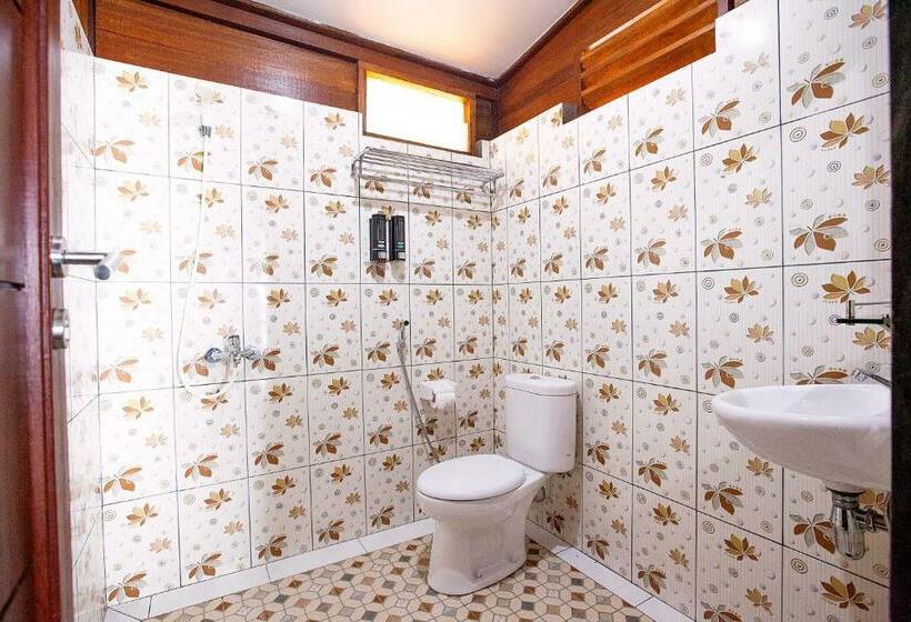 غرفة قياسية مزوَّدة بشُرفة, Maratua Dive Center And Lodge