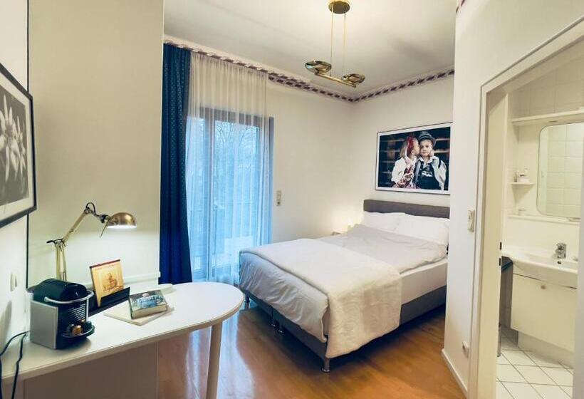 Номер Стандарт с Балконом, Landhaus Zu Kürenberg