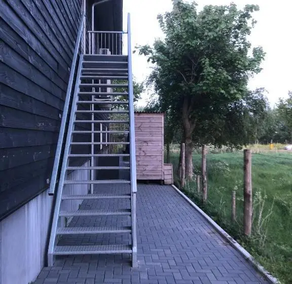 デラックススタジオ, De La Rue Vakantiesuites