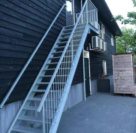 デラックススタジオ, De La Rue Vakantiesuites