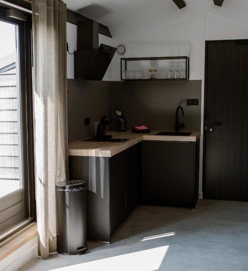 סטודיו משפחתי, De La Rue Vakantiesuites