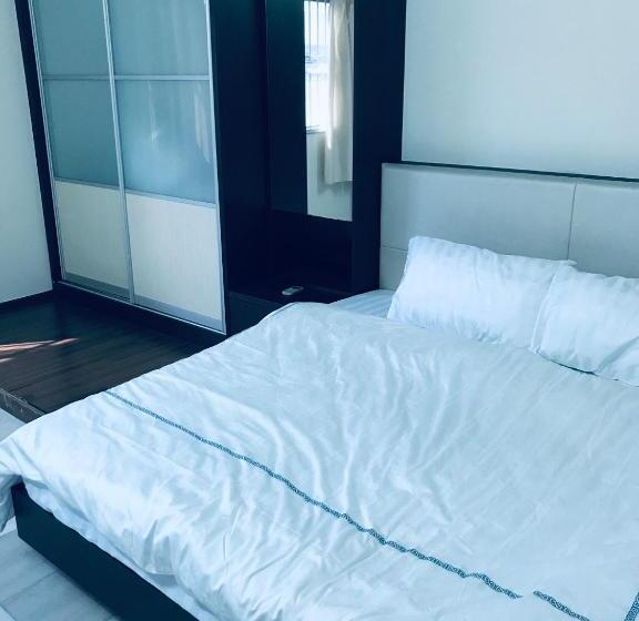 חדר דחוקס עם מיטת קינג, Cozy And Comfortable Homestay In Sungai Siput