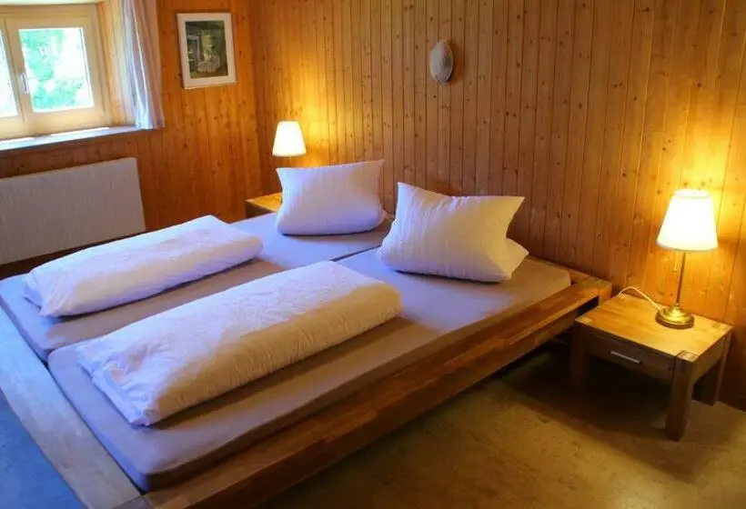バス共有のスタンダードルーム, Gasthaus Rössli