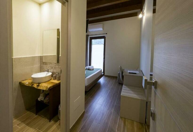 スタンダードルーム, Baita Pavò