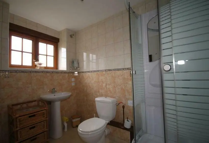 スタンダードシングルルーム, Chambres D Hôtes La Difference Le Pressoir
