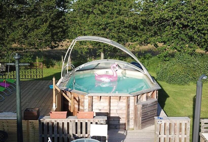 浴室共有ファミリールーム, Chambres D Hôtes La Difference Le Pressoir