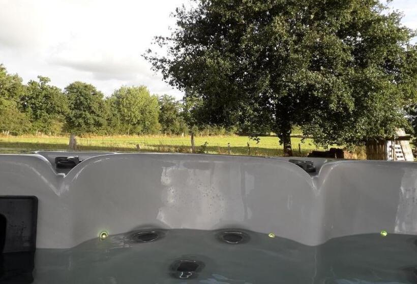 テラス付スイート, Chambres D Hôtes La Difference Le Pressoir