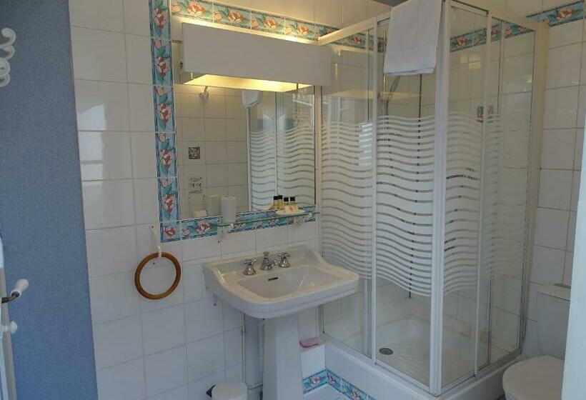 Номер Стандарт, La Maison Blanche