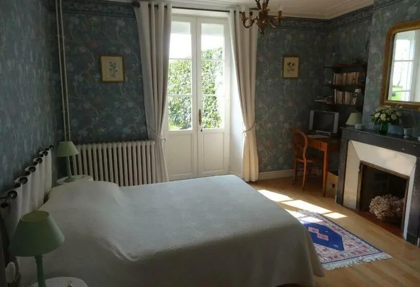 スタンダードルーム, La Maison Blanche