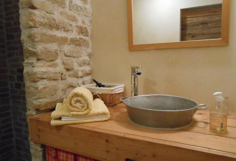 Standard room with outdoor bath, Les Grands Prés
