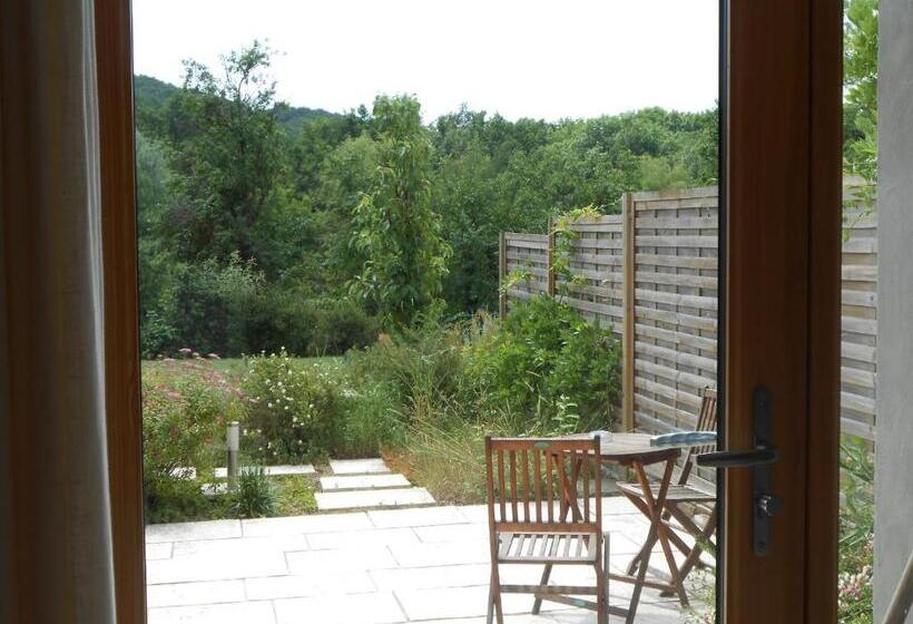 Standard room with outdoor bath, Les Grands Prés