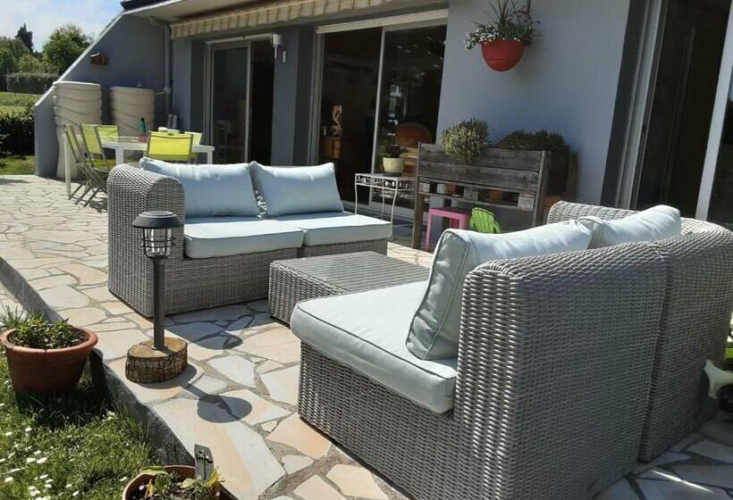 스탠다드 룸 가든 전망, Ty Eflenn