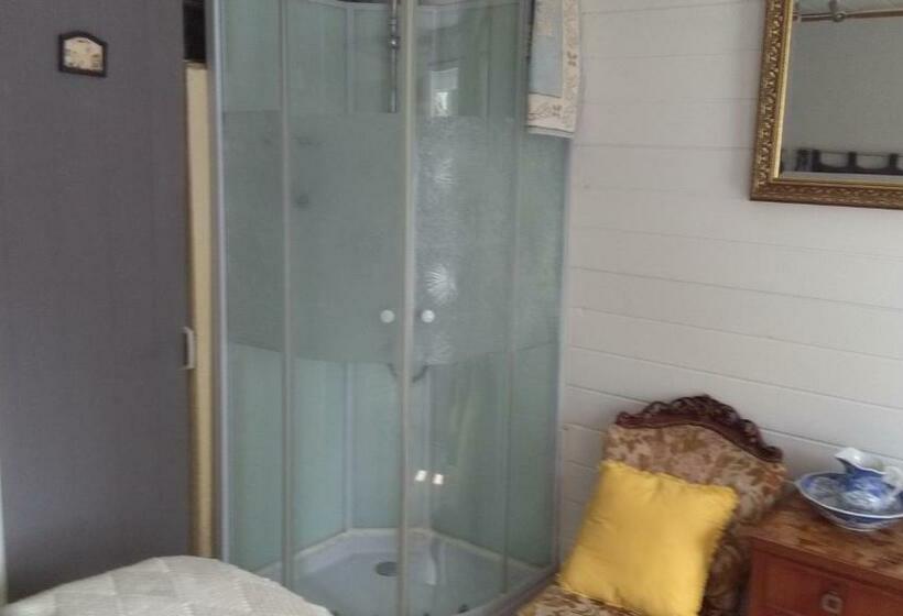 标准间, White House