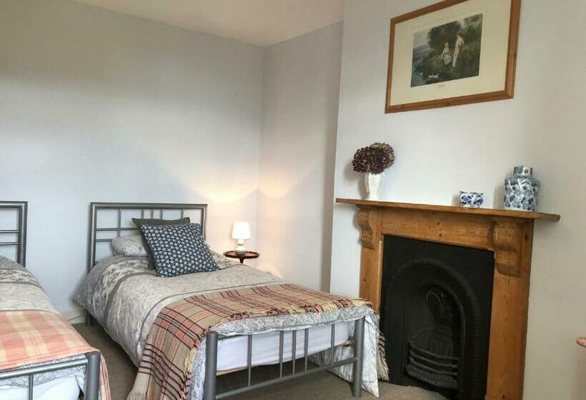 חדר סטנדרט, Cilwen Country House Bed And Breakfast