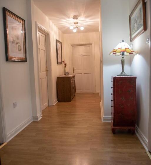 חדר סטנדרט לשלושה, Drom Na Gainne B&b