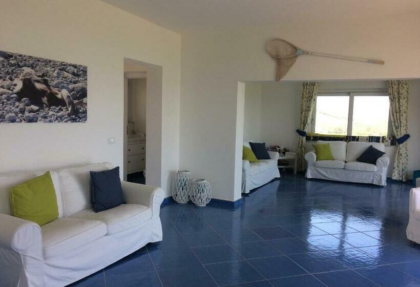 חדר סטנדרט נוף לים עם מרפסת, Agriturismo  A Lanterna