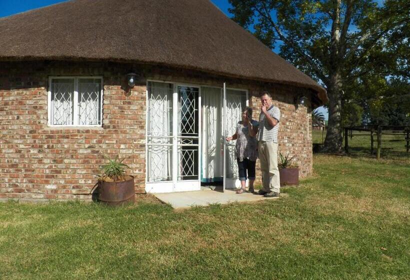 בקתה סטנדרטית, Suikerbosskuur Rondavel & Chalet