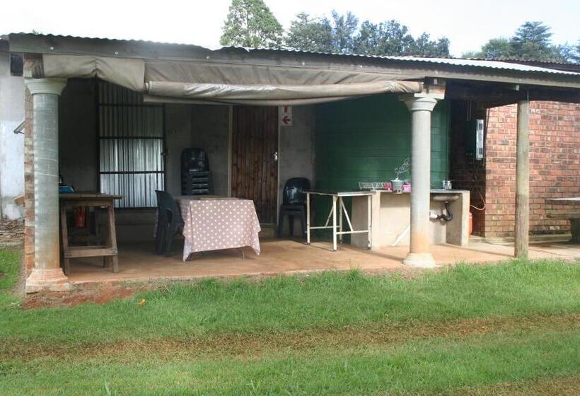 חדר משפחתי, Suikerbosskuur Rondavel & Chalet