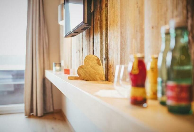 标准单人间, Z Leithen