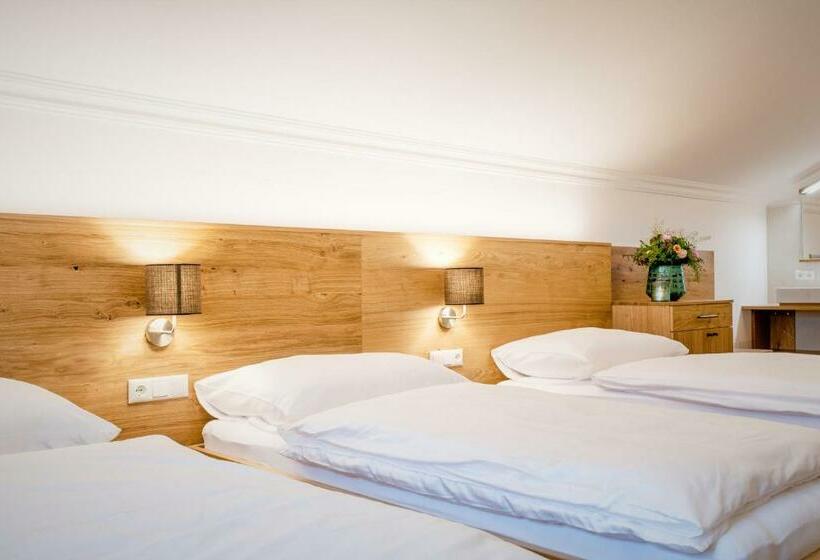 标准三人间, Z Leithen