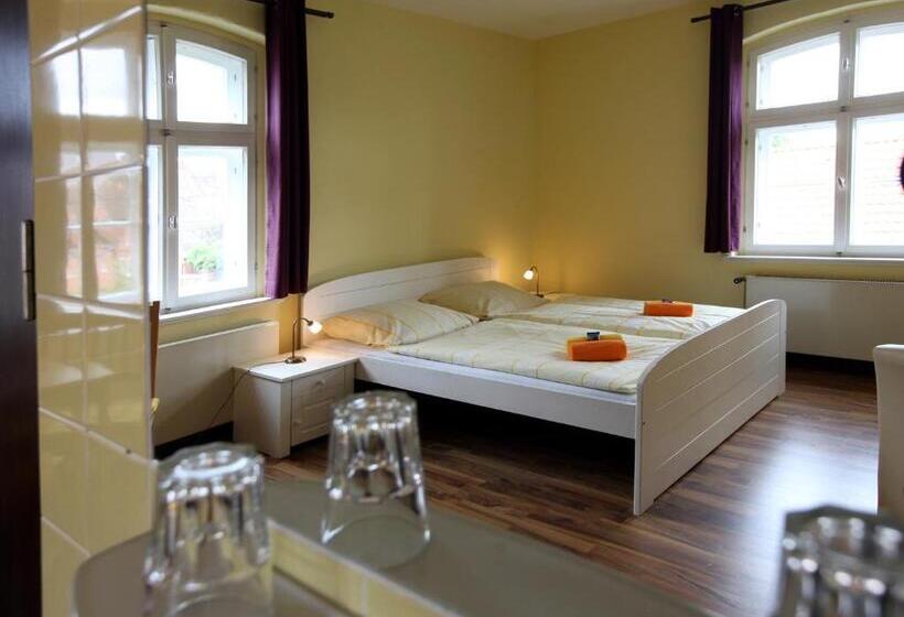 Номер Стандарт, Alte Schule Schnackenburg