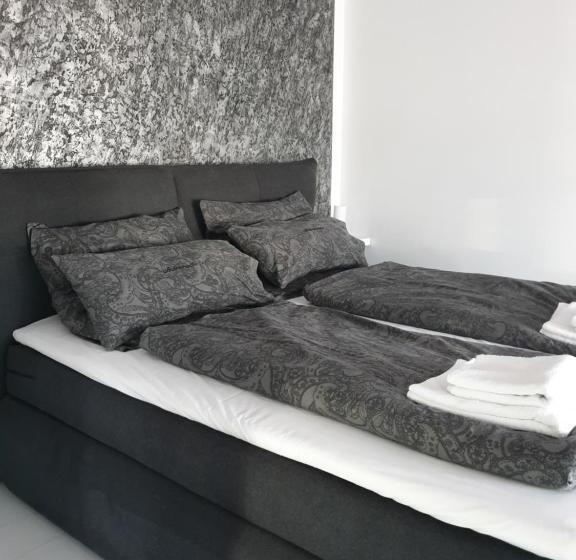 סוויטה, Andromachi Apartments