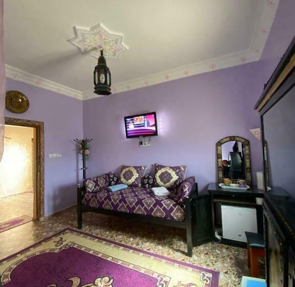 غرفة عائلية مطلّة علي الجبل, Dar Ilyana