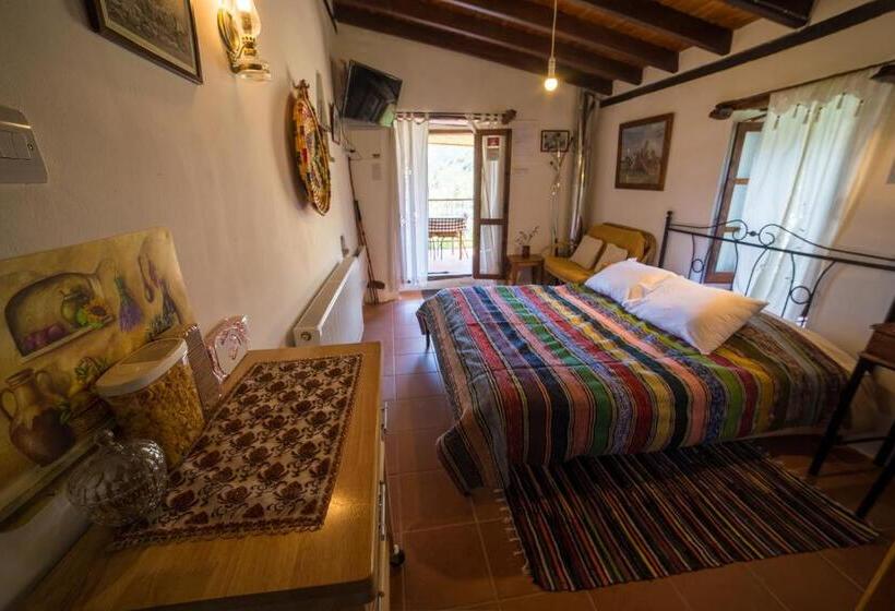 标准间带露台, Hatzikyprianou Museum Studio