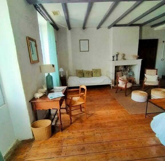 غرفة قياسية مطلّة علي الحديقة, Les Grands Vents