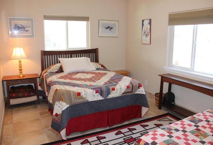 1 Szobás Ház, Pleasant Valley