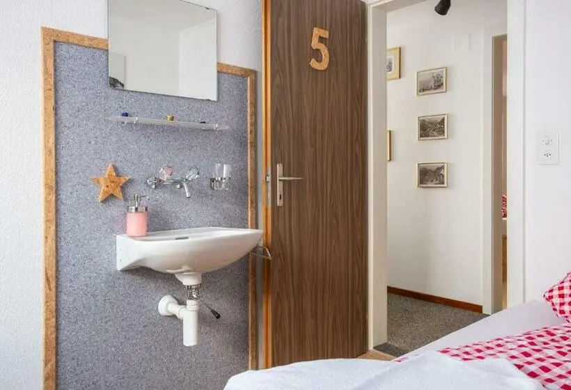スタンダードシングルルーム, Der Gasthof