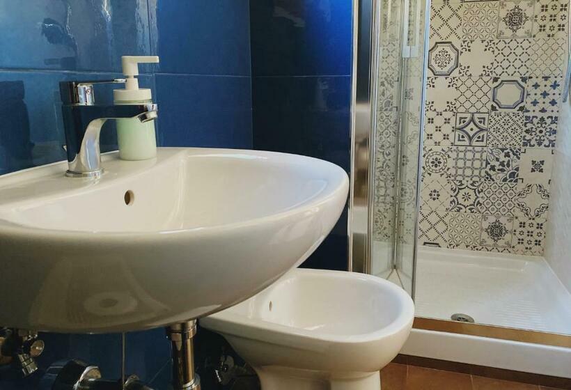 חדר סטנדרט לשלושה, B&b Agorà