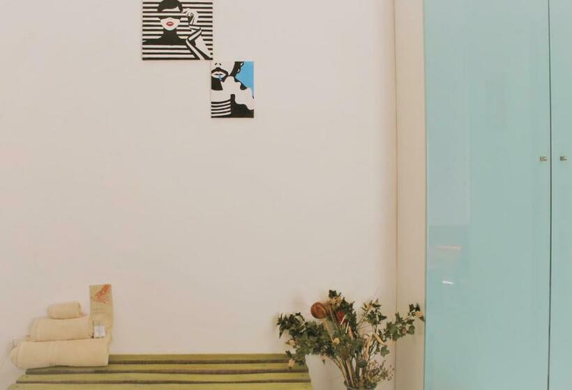 חדר סטנדרט לשלושה, B&b Agorà