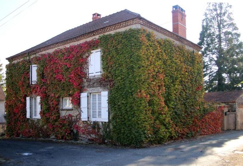 جناح مطلّ علي الحديقة, Au Relais De Nèche