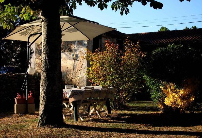 جناح مطلّ علي الحديقة, Au Relais De Nèche