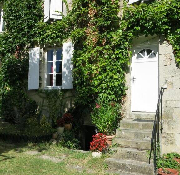 جناح مطلّ علي الحديقة, Au Relais De Nèche