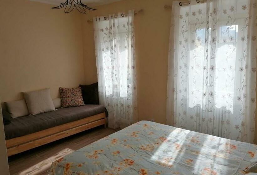 스탠다드 트리플 룸, La Mafalda In Oltrepo