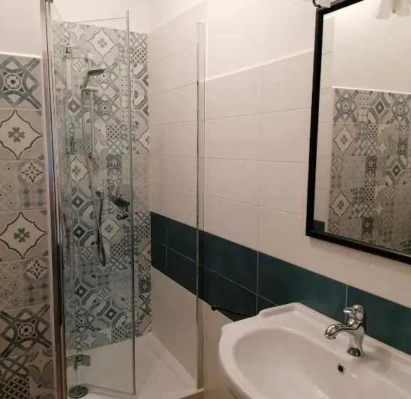 Standard room with outdoor bath, La Mafalda In Oltrepo