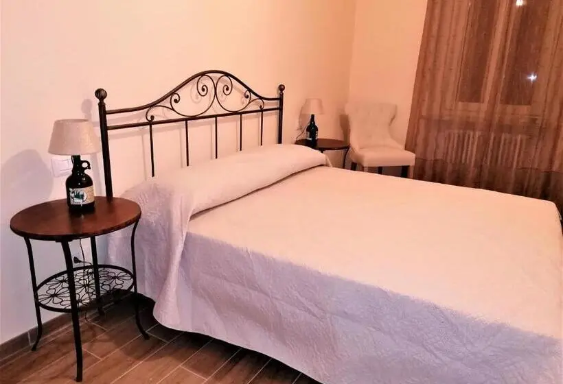 Standard room with outdoor bath, La Mafalda In Oltrepo