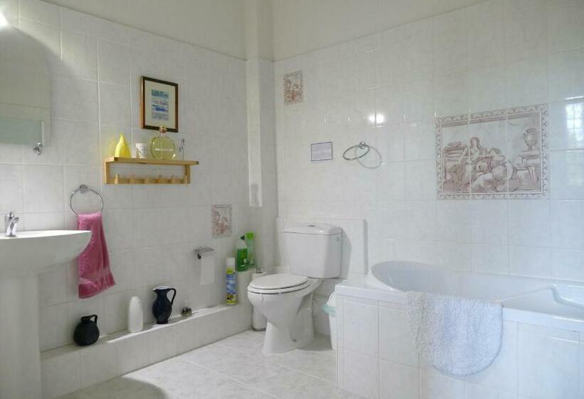 标准间, Le Logis Des Quatre Puits