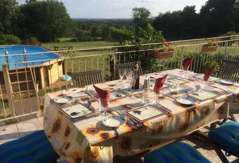 Студия Deluxe, Les Petits Chenes