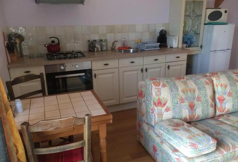 Студия Deluxe, Les Petits Chenes