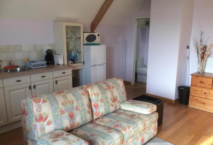 Студия Deluxe, Les Petits Chenes